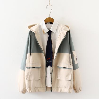 Cute hooded long-sleeved short coat..