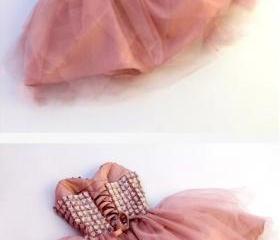 Chic Blush Pink Pleated Homecoming Dress With Tiered Skirt OM282