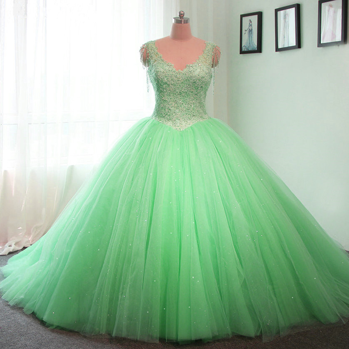 V Neck Wedding Gowns,lace Appliques Wedding Dress,ball Gowns Wedding Dresses,lime Green Quinceanera Dresses