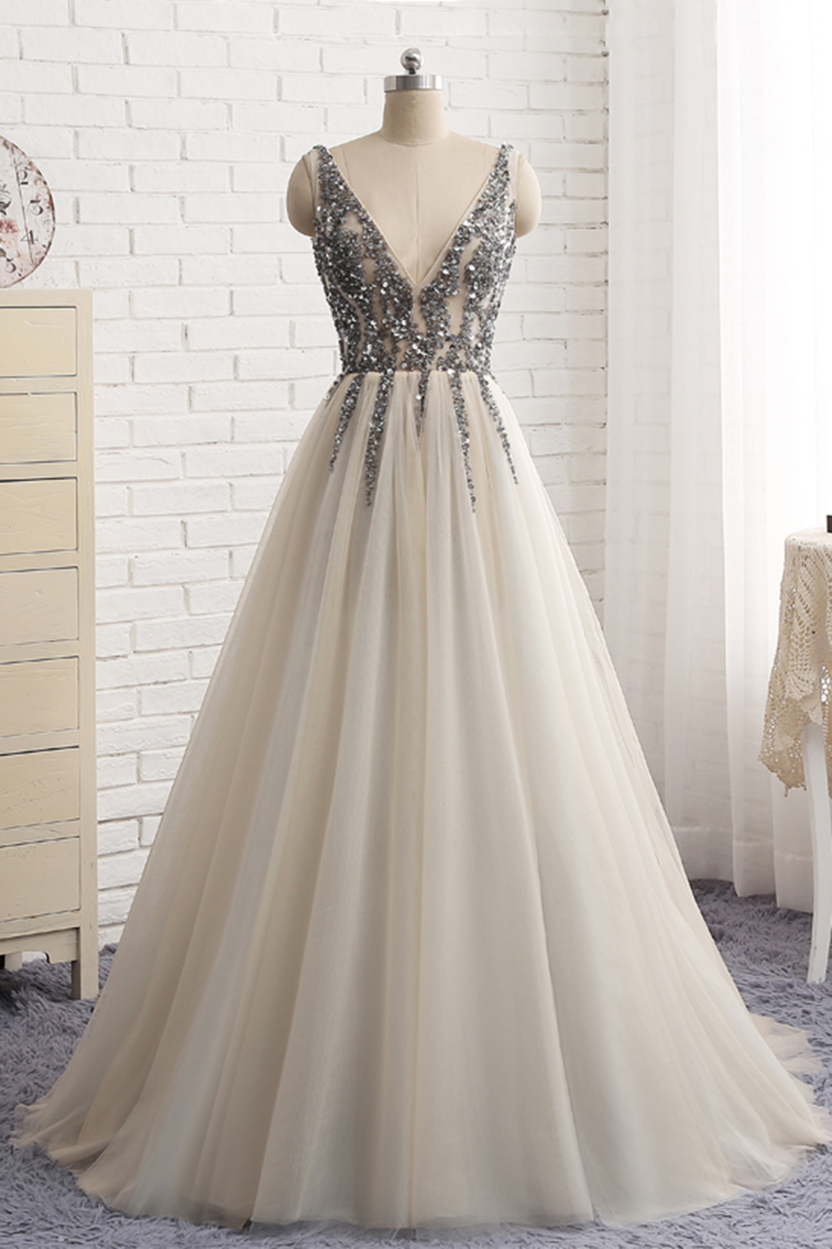 simple and elegant gowns