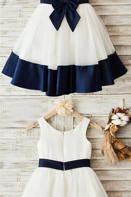 white & blue flower girl dresses,flower girl dresses with blue hems,cute dresses for little girl