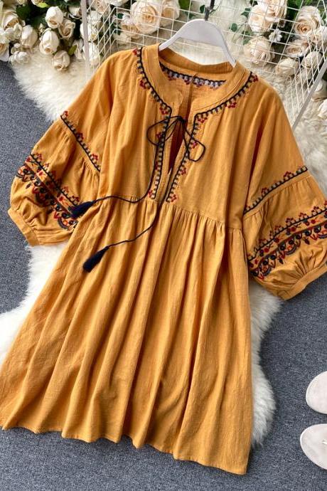 Sweet A line Embroidered V-neck lantern sleeves Bohemian dress 